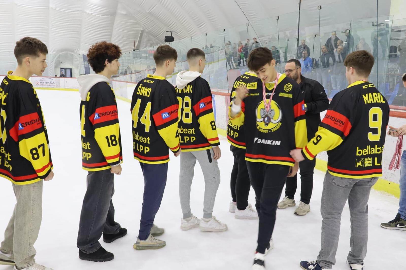 55cb8a44-beb6-4cfd-aac1-8150deefe01d