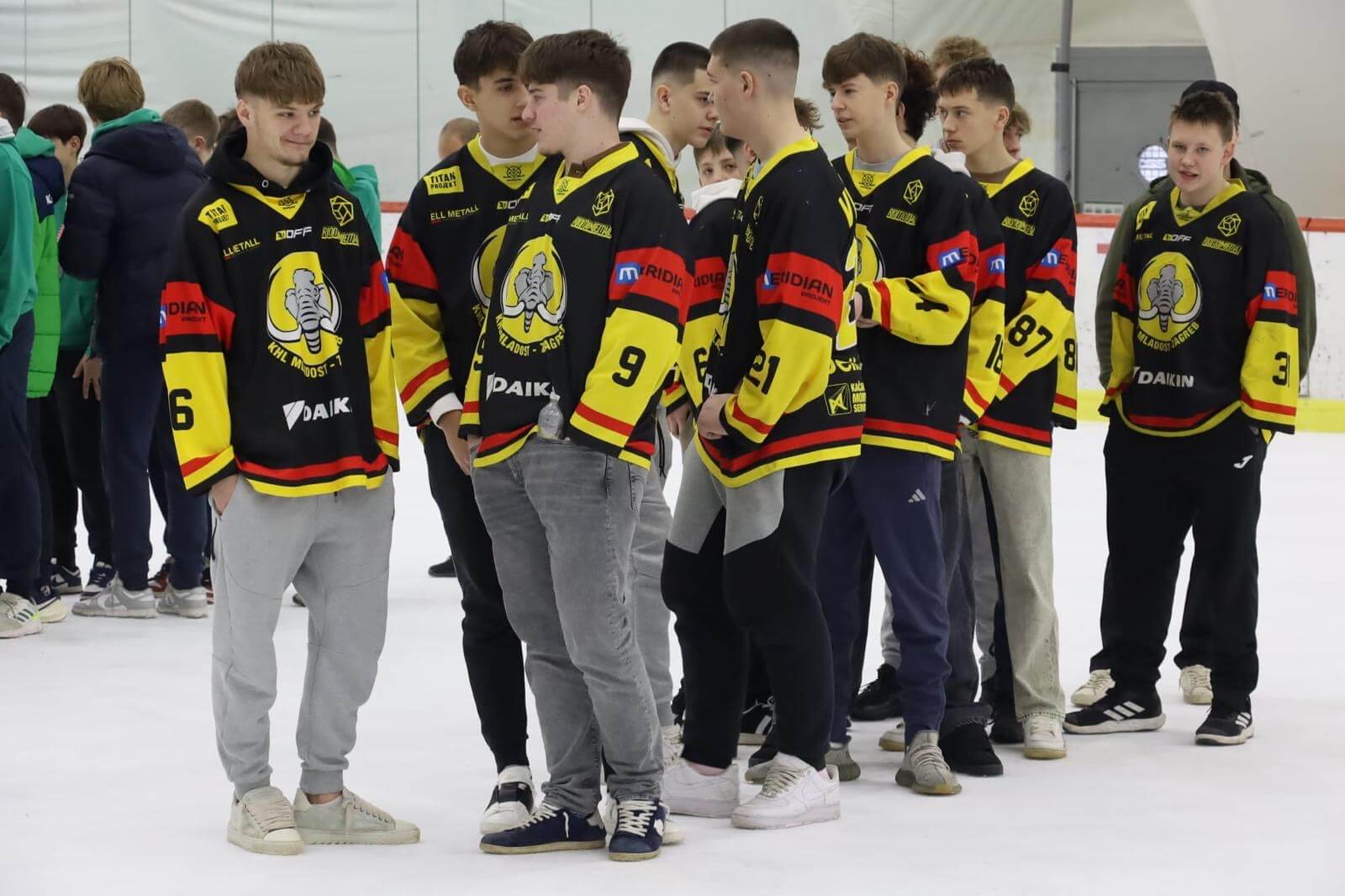 5c239ef5-7121-4997-9c1d-30ee9f137ec0