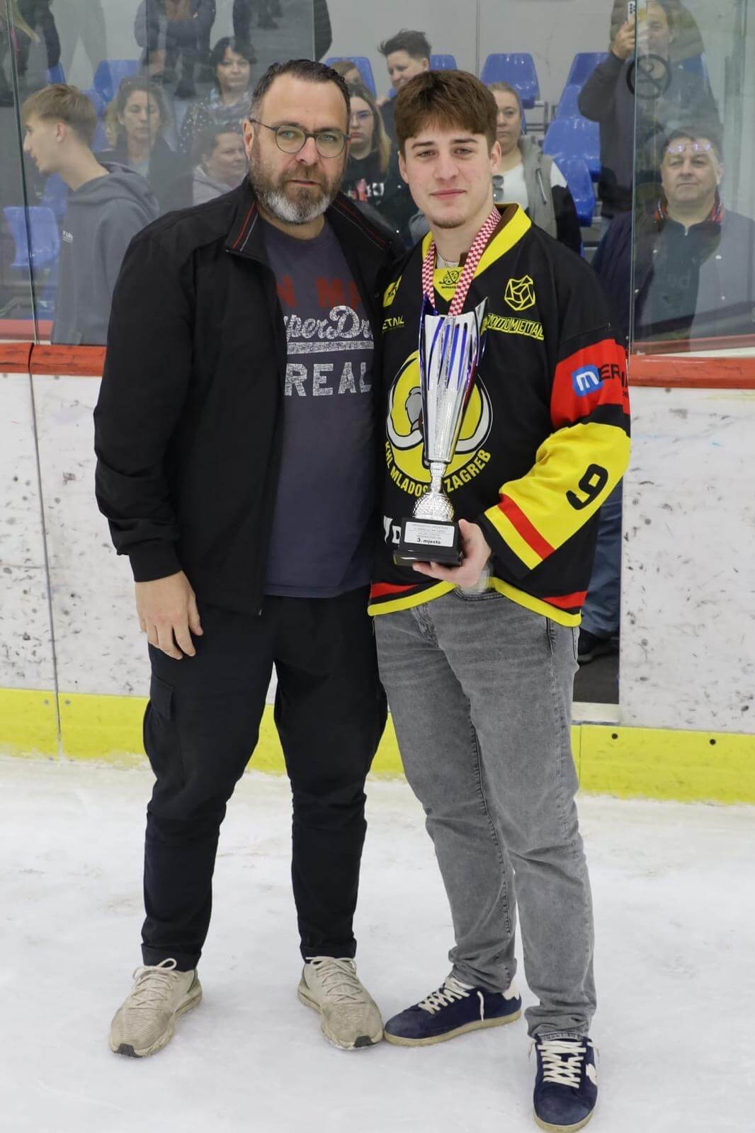 a5ebaa8f-9714-4536-b5a4-5fcfbe8d3840